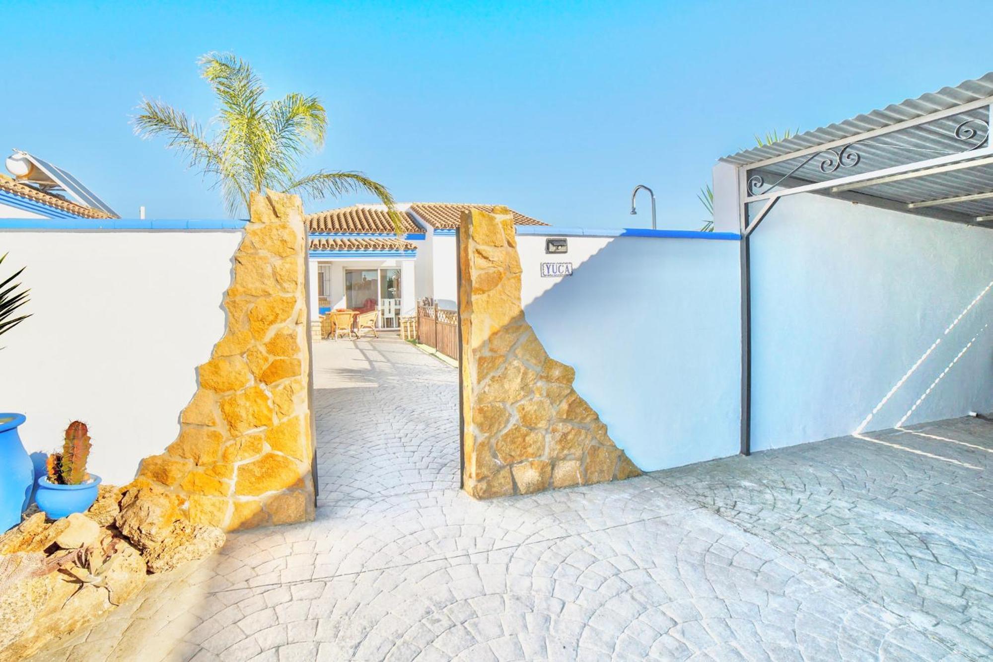 Villa Yuca Con Piscina Privada En Conil De La Frontera Bagian luar foto
